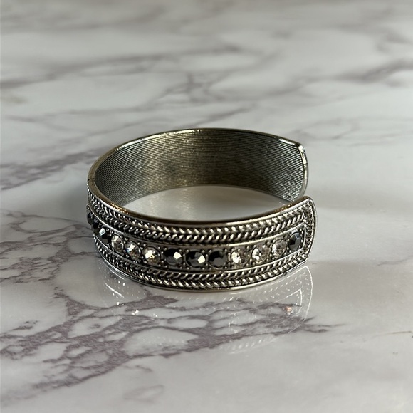 - Silver & Brilliants Bracelet - Picture 6 of 8